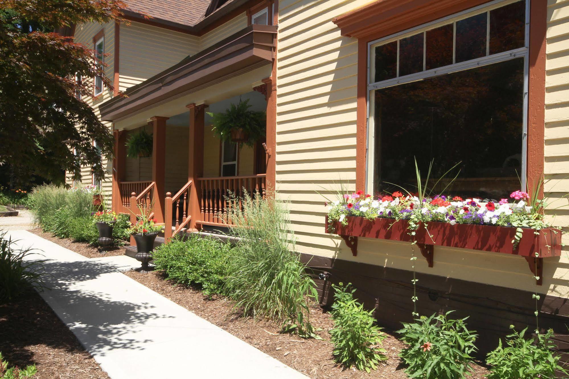 Twin Oaks Inn Saugatuck Eksteriør billede